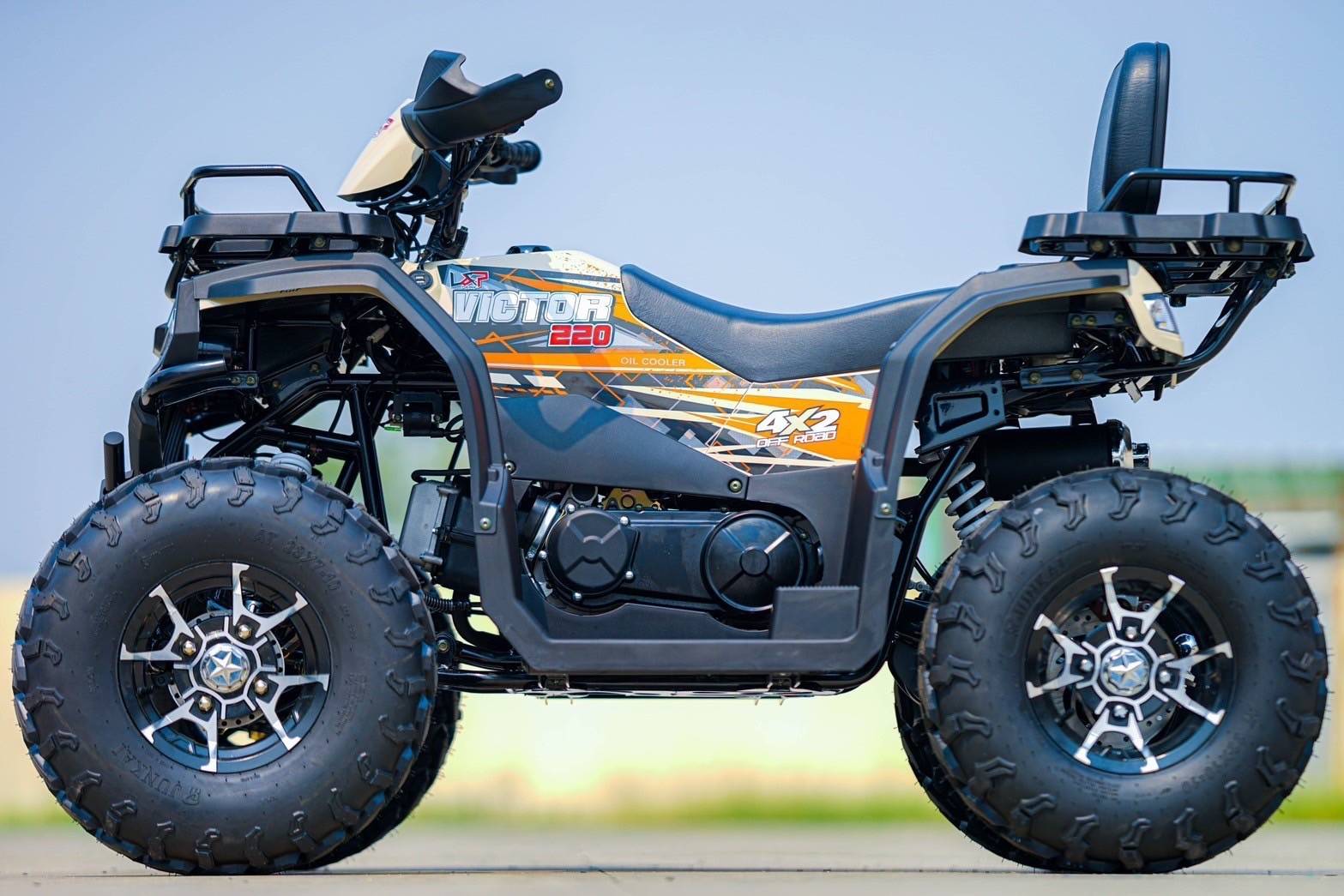 VICTOR 220 CC / ส้ม